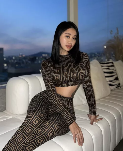 Curvy Asian Babe