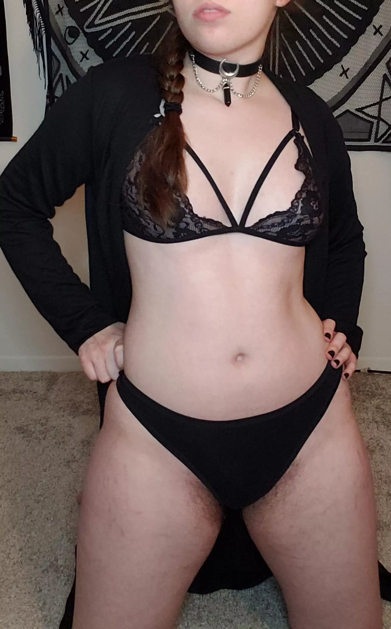 Curvy in all black lingerie 😏 Curvy in all black lingerie 😏