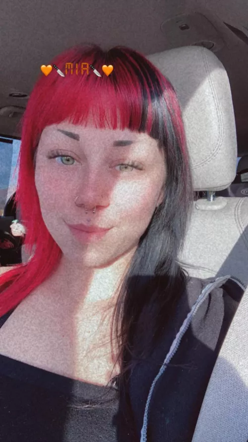 Cut my bangs a lil shorter🥰