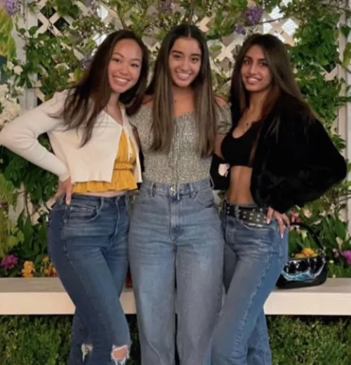 cute college freshmen