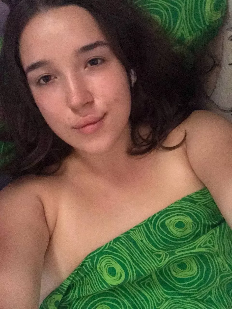 ❤️ Cute Slavic girl is looking for a guy for sweet evenings and conversations ❤️ My Onlyfans is FREE 💦 Subscribe and CUM 👇