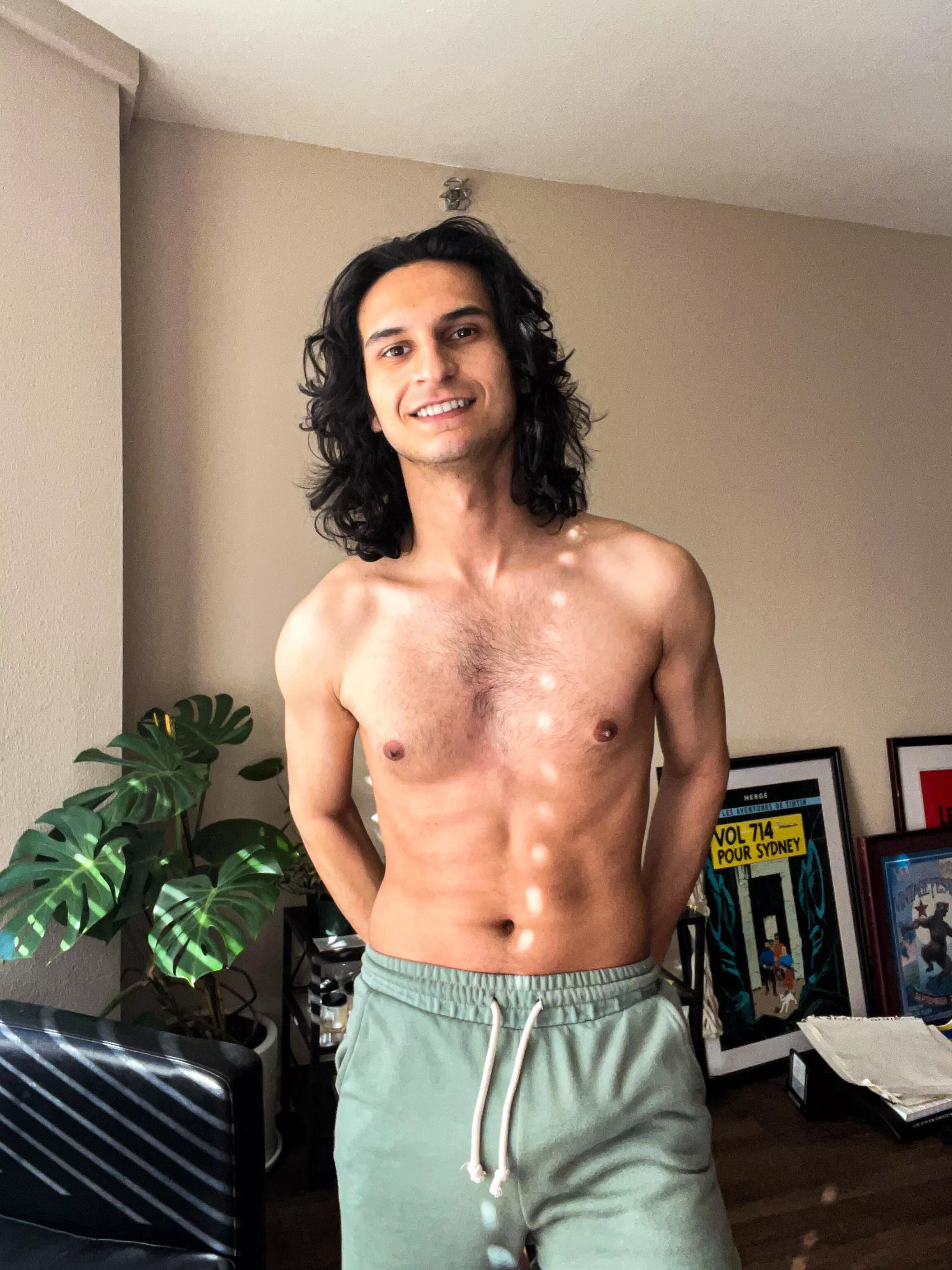 Cyrus here just saying hi 💕