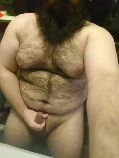 Daddy (28M) is horny beyond belief. DMs open for good girls that feel the same way or want to help