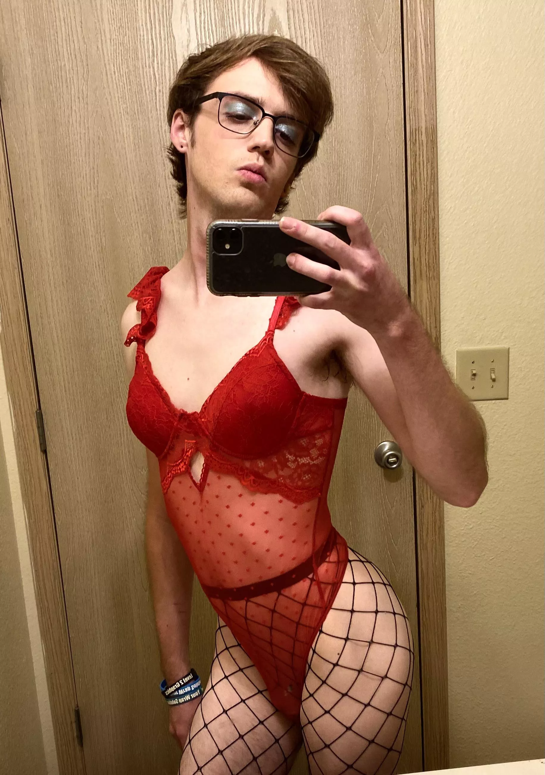 Daddy decided to share me with his friends tonight, 4 BBC’s at once had me in heaven 😩