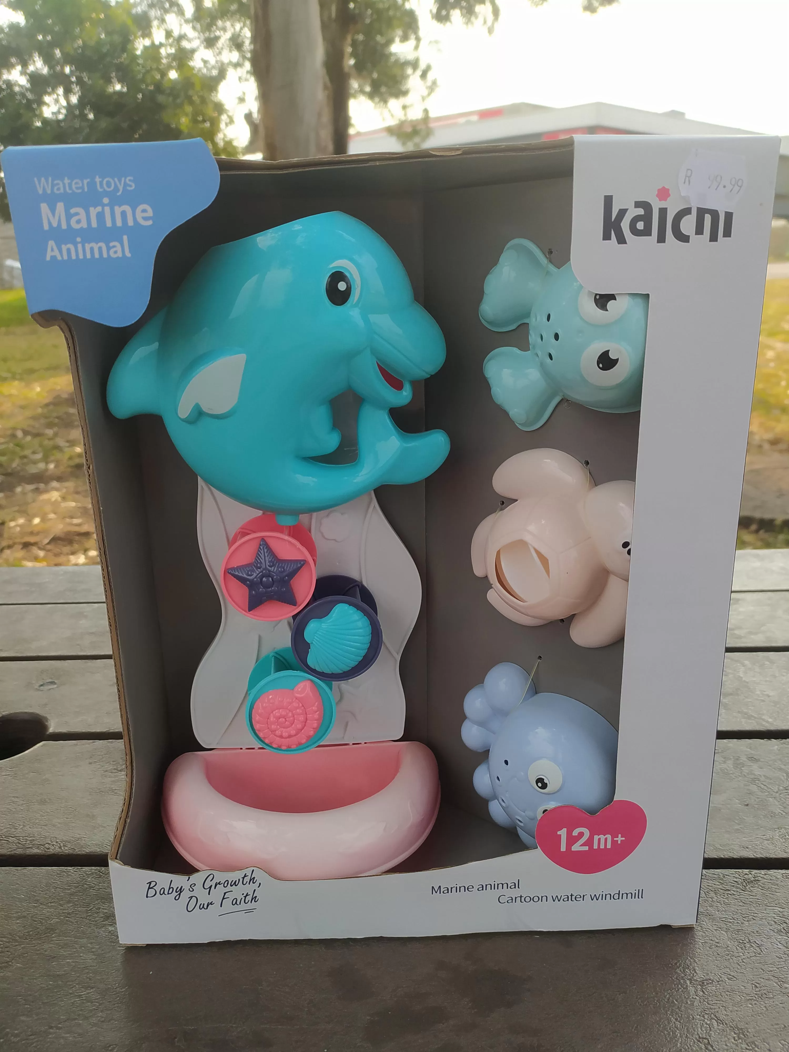 Daddy got me a new bath toy I've had my eye on for weeks 🥺😁