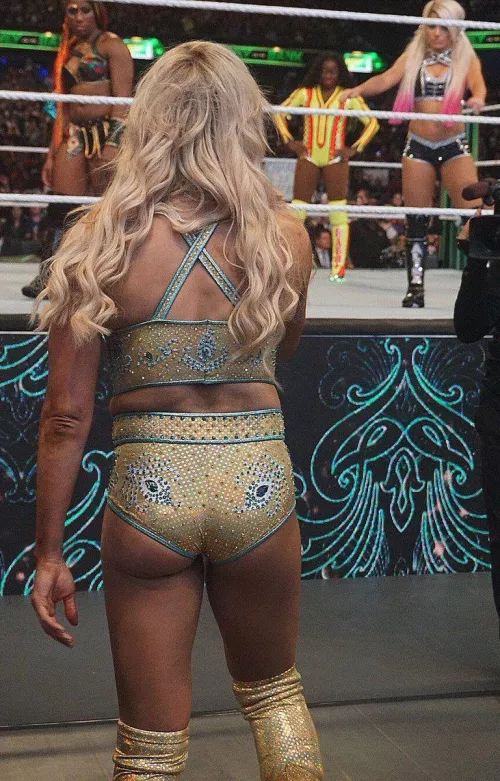 Daily Charlotte Booty Pic