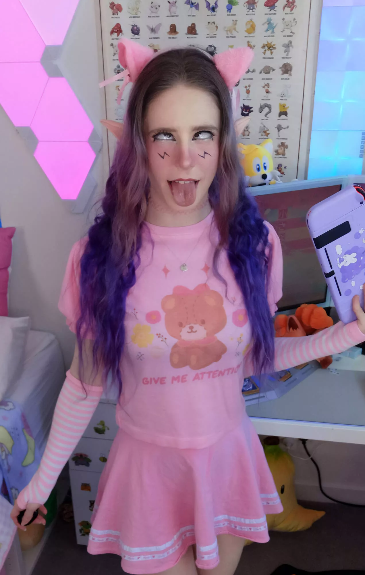 damn you're so distracting 😏💖