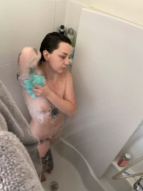 Daydreaming while lathering ~LoveChild ✌️🥰