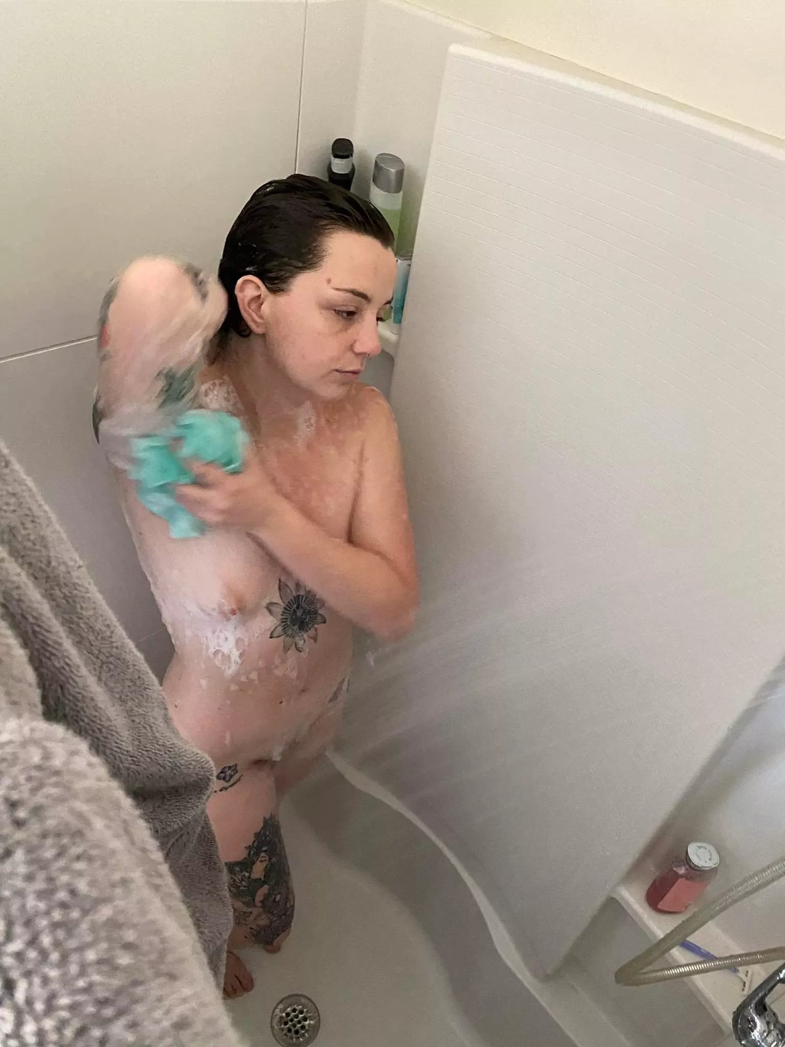 Daydreaming while lathering ~LoveChild ✌️🥰