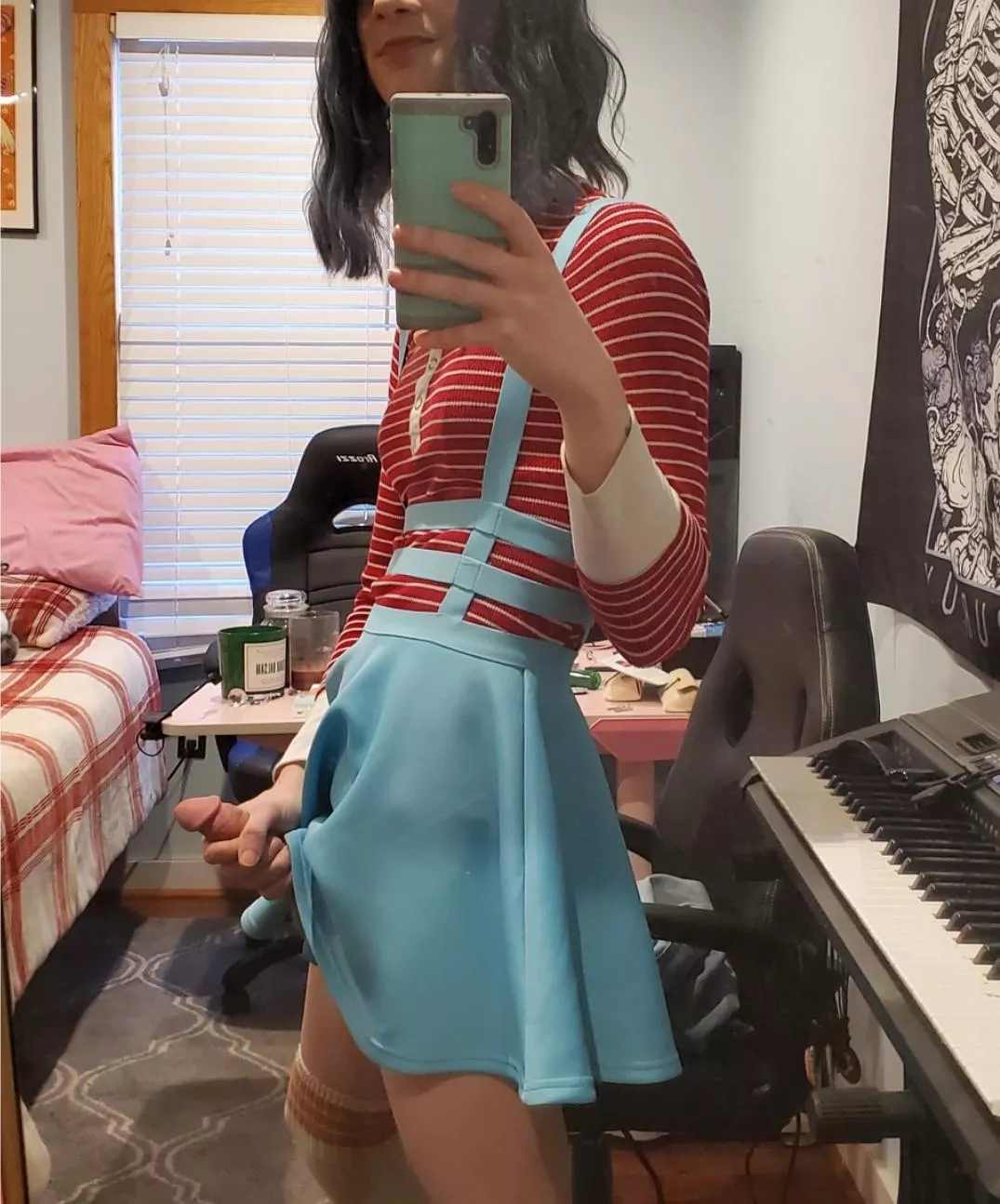 Decided to start posting an NSFW account...just a sneak peek at what's to cum 😏