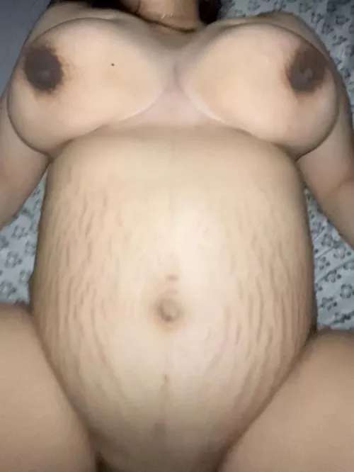 Degrade pregnant Latina