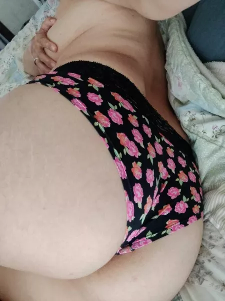 Describe my hungry ass in one word... [OC]