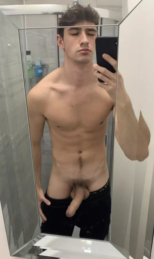 Desperate for a woman’s lips any volunteers ?