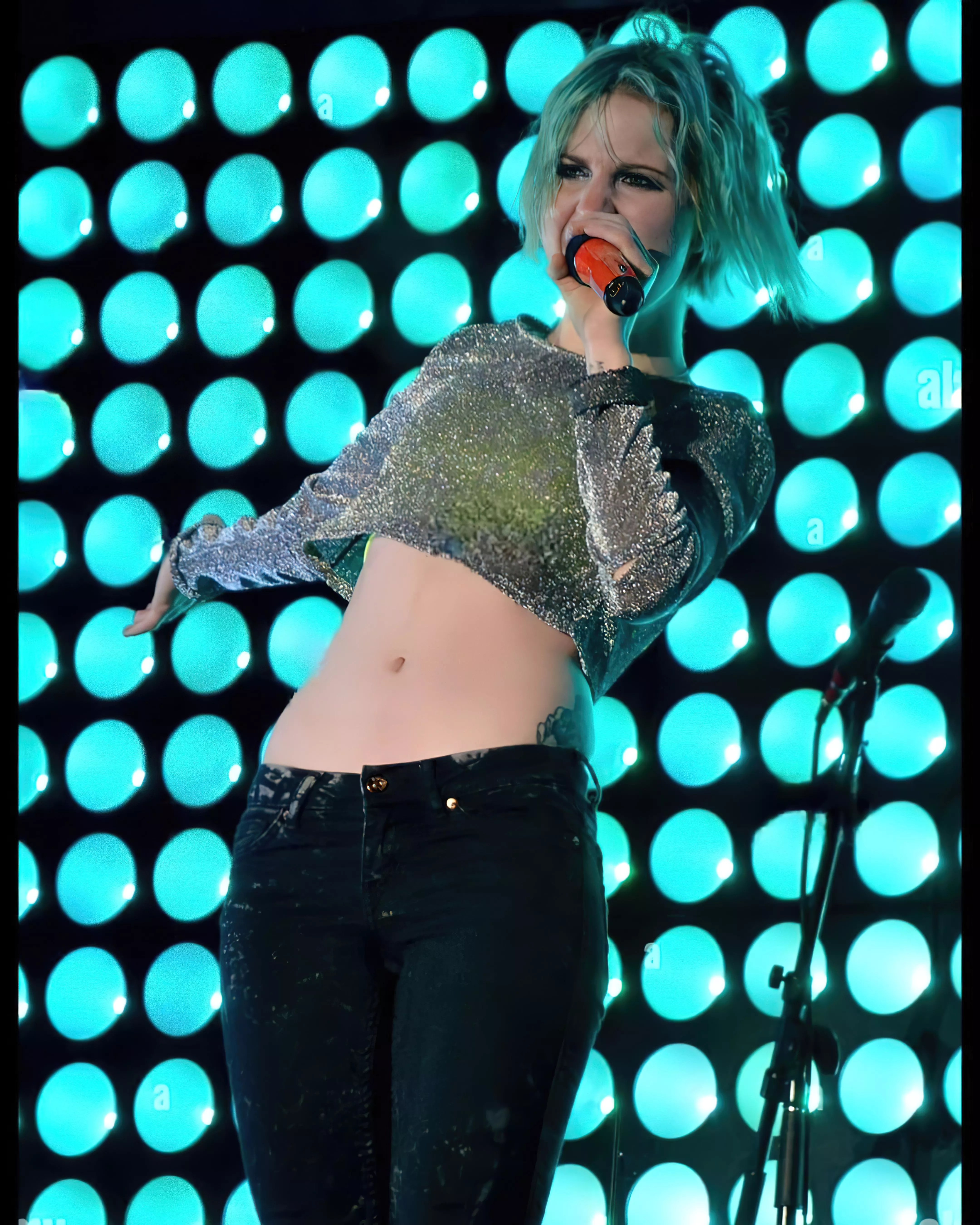 Desperately need to be dominated by you while Hayley Williams watches