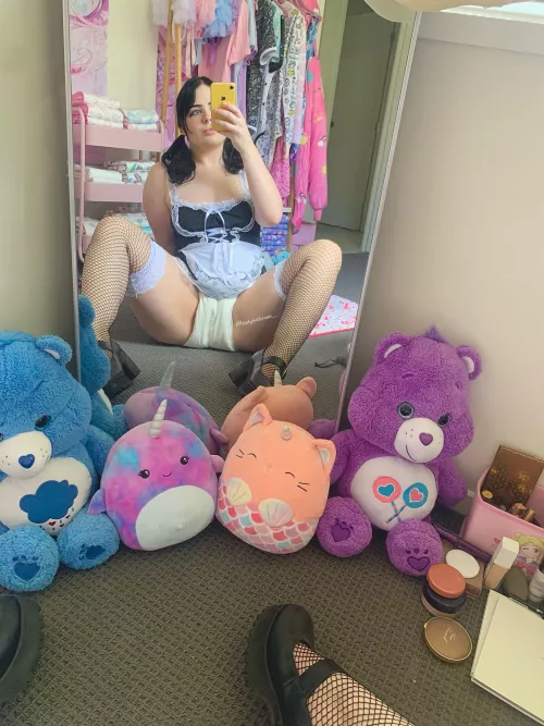 diaper + thick thighs = π