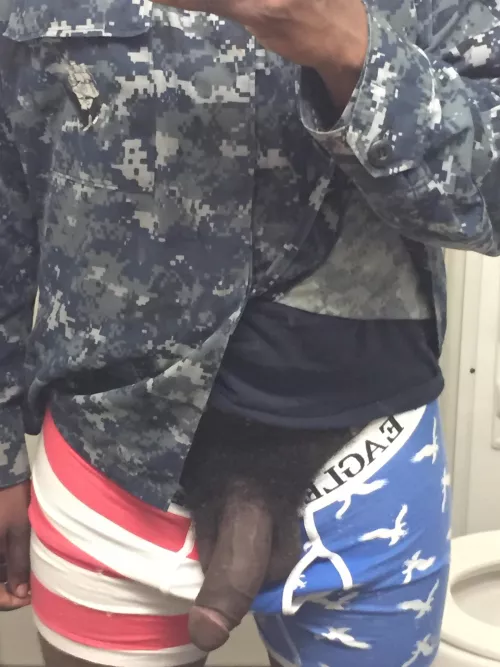 Dick Pic In The Ship’s Head😜