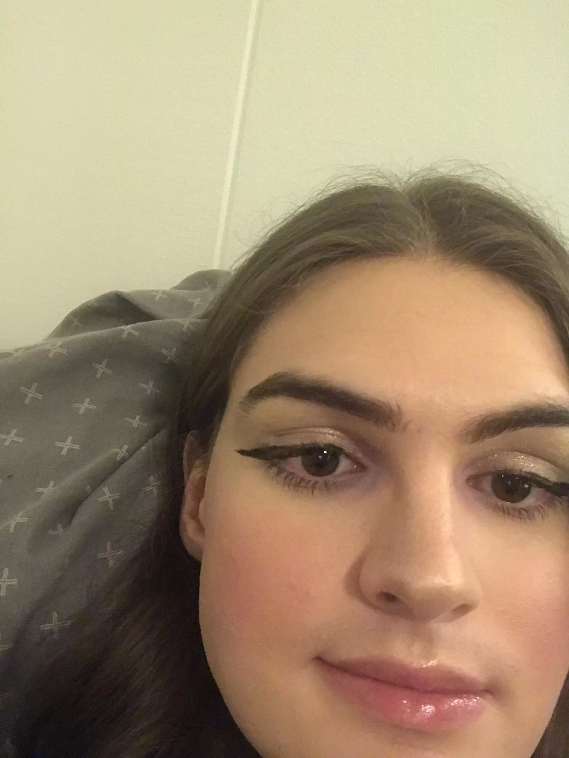 Did some makeup (eyeliner is freaking hard)