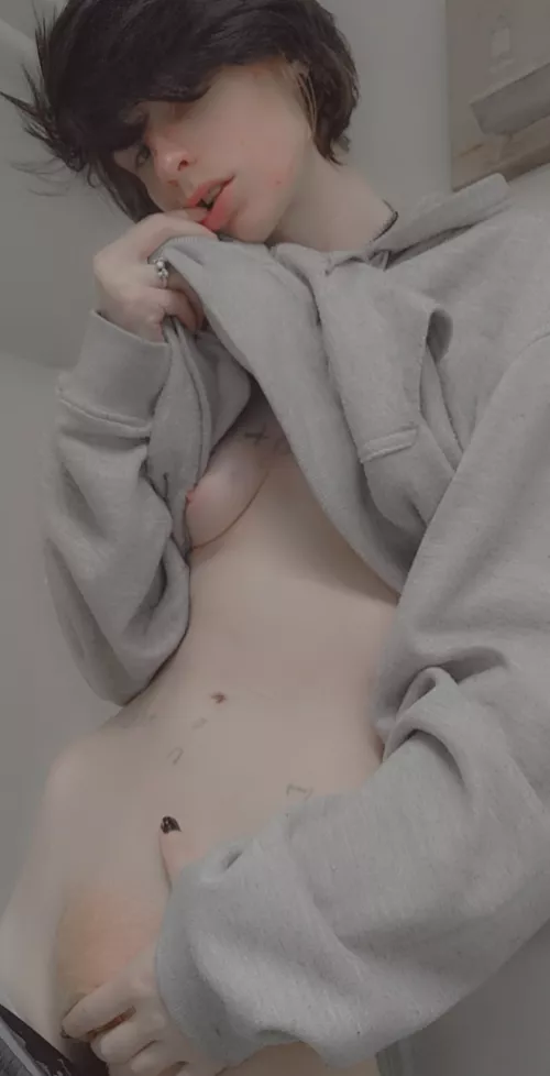 Did y'all miss your short haired goth girl?