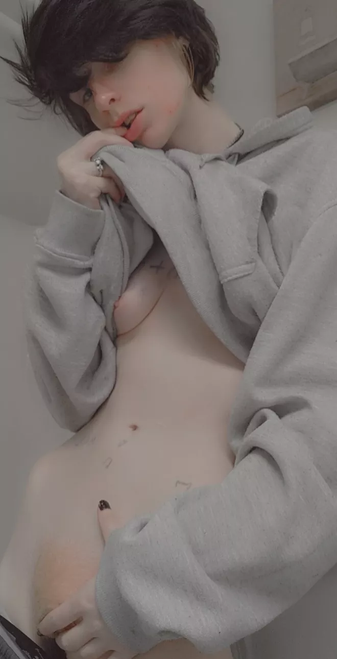 Did y'all miss your short haired goth girl?