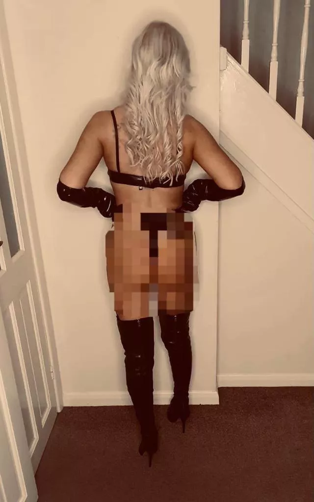 Did you honestly think you’d get the pleasure of getting to jerk off to my ass? Tut tut very naughty.... Did you honestly think you’d get the pleasure of getting to jerk off to my ass? Tut tut very naughty....