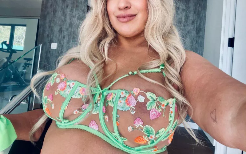 Did you notice the neon first, or…?