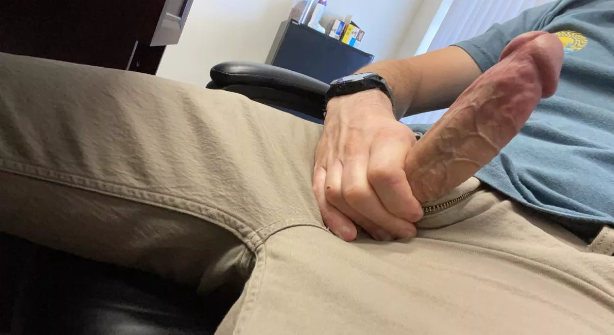 Discreet under my desk at work 😈