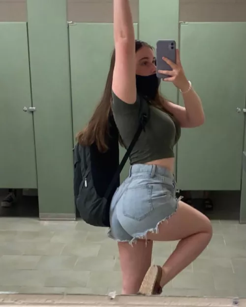 Dm if u wanna cover my sis I have more of her. She's 18