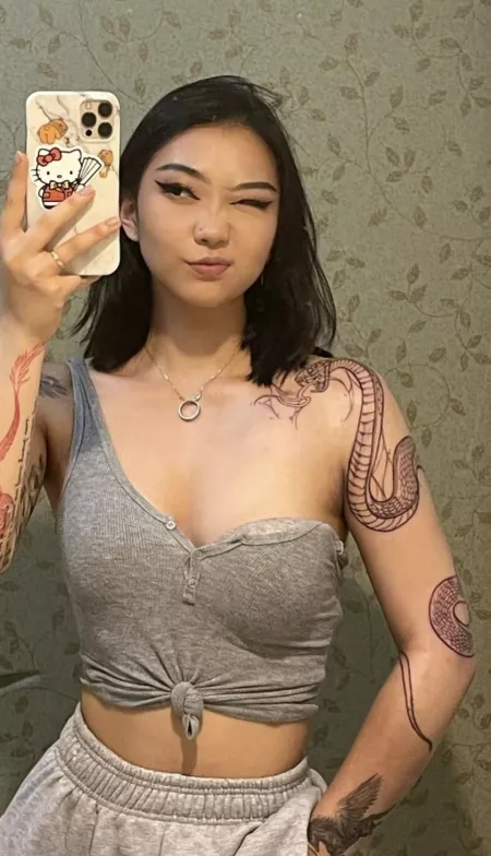 Dm if you can cum tribute her and drop a load on her whore face kik: r4peeeeee (must start off with a cock trib)