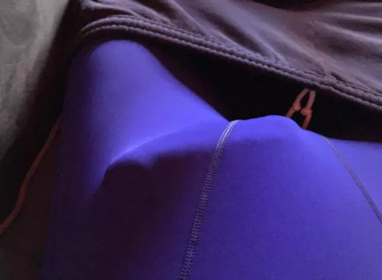 DM me if seeking a fellow spandex guy chat friend