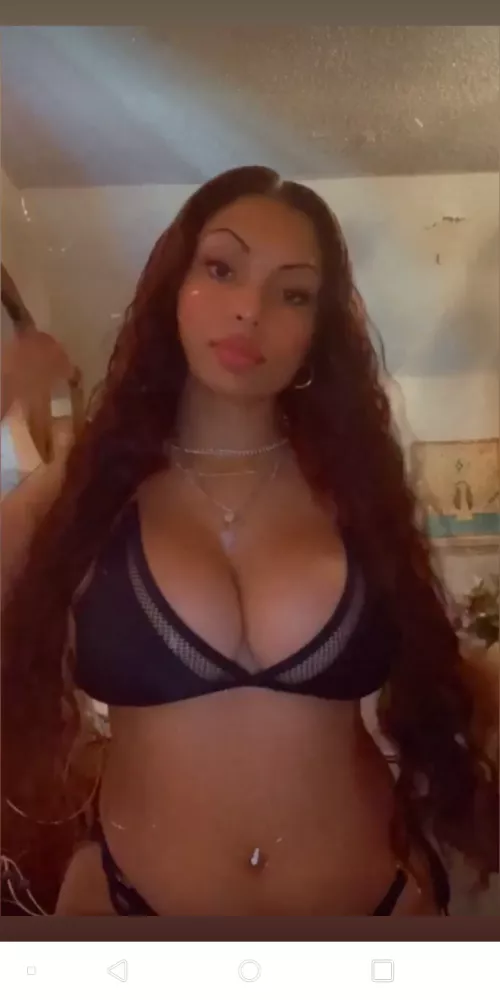 Dm me if u can cum trib her