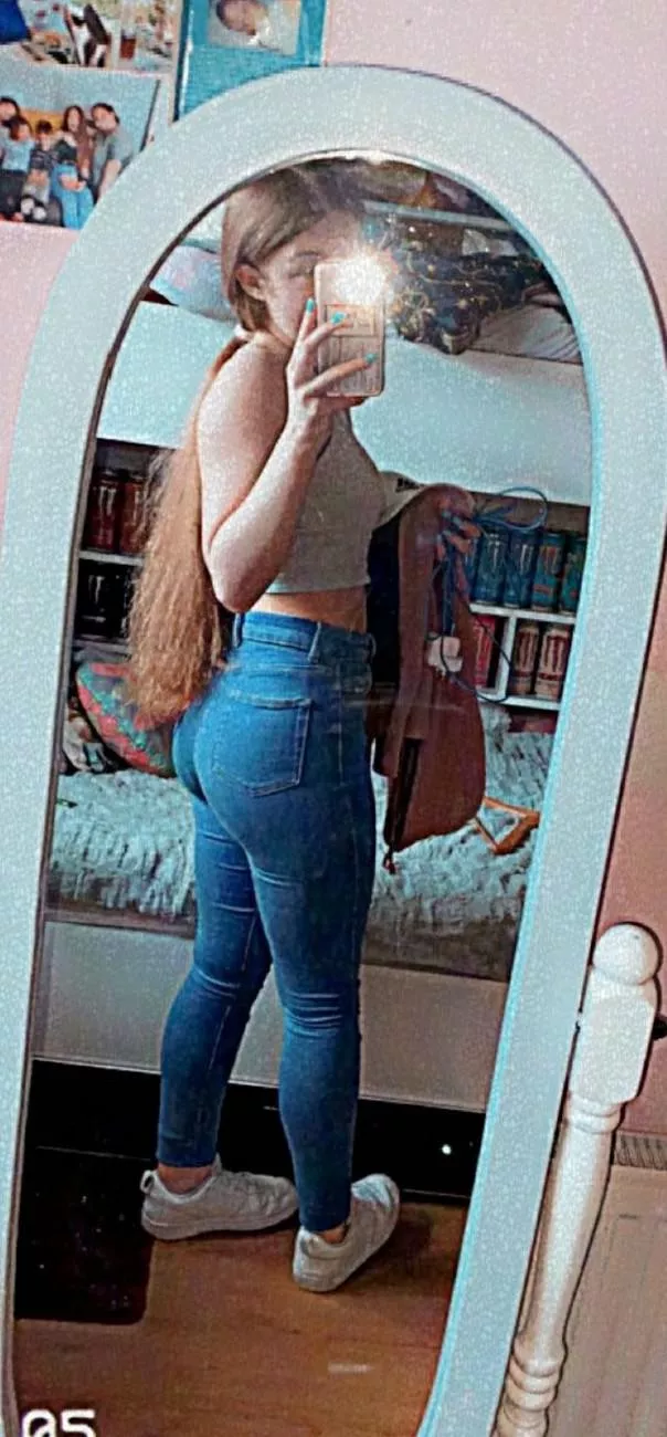 Dm me If you can cum tribute this slut