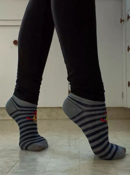 DM me if you want these stripeys. They’re stinky like the soles of my arches.