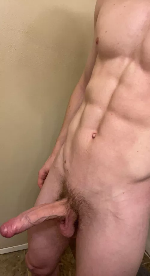 Dm me Iām looking for female cumsluts, Iām 18