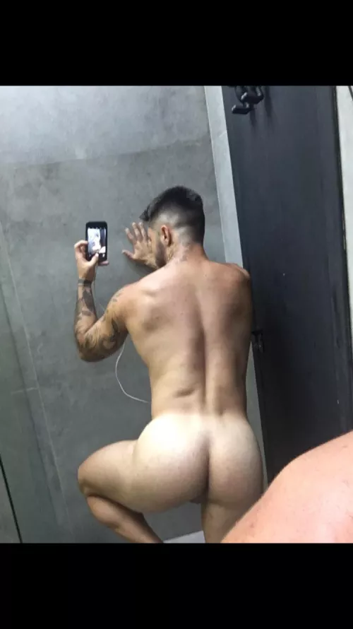 dm with a pic of yours to see more ;)