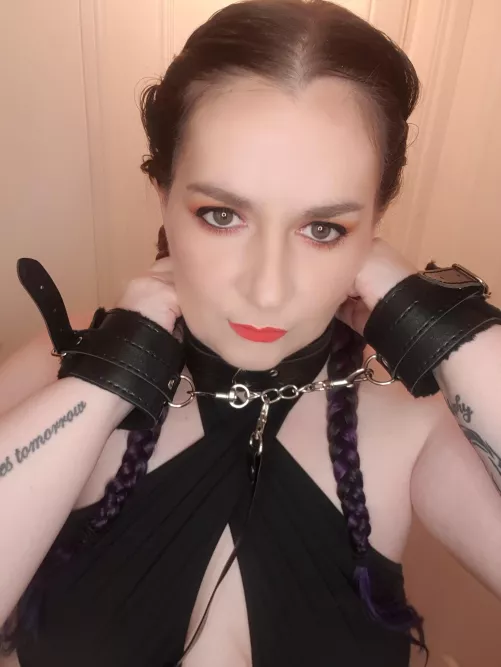 DMs welcome. Sub ready and waiting