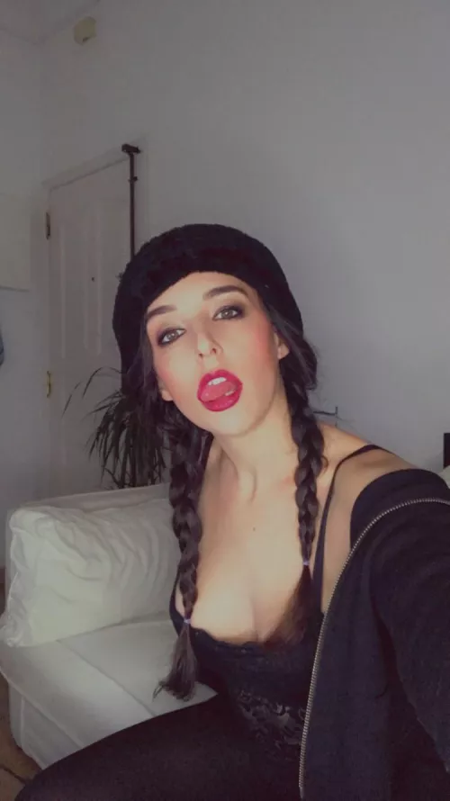 Do I deserve your attention??