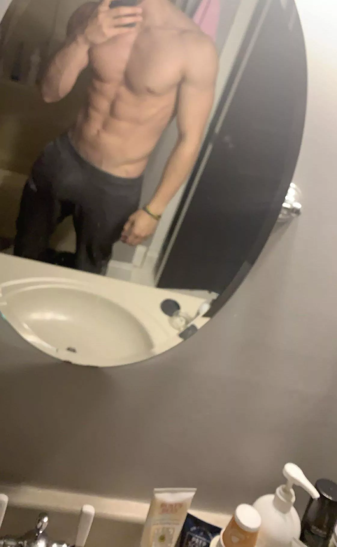 Do I fill out these sweatpants alright?