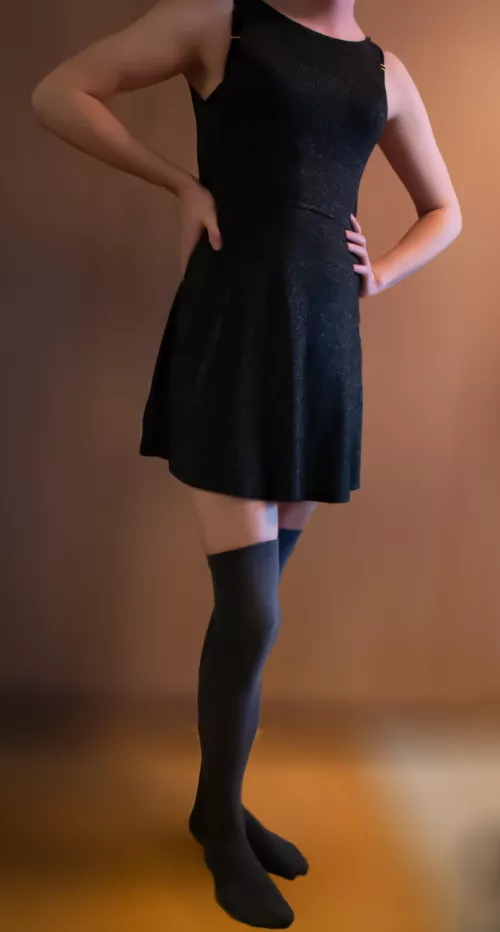 Do I look cute in this dress?