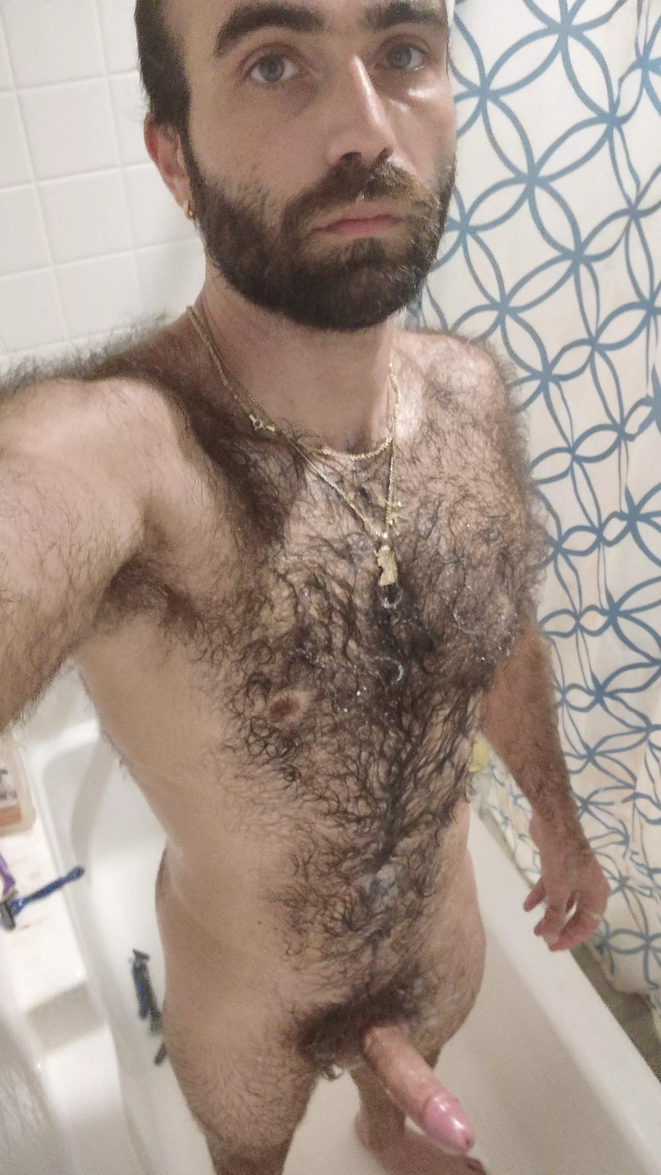 Do I look good all soapy and wet? Do I look good all soapy and wet?