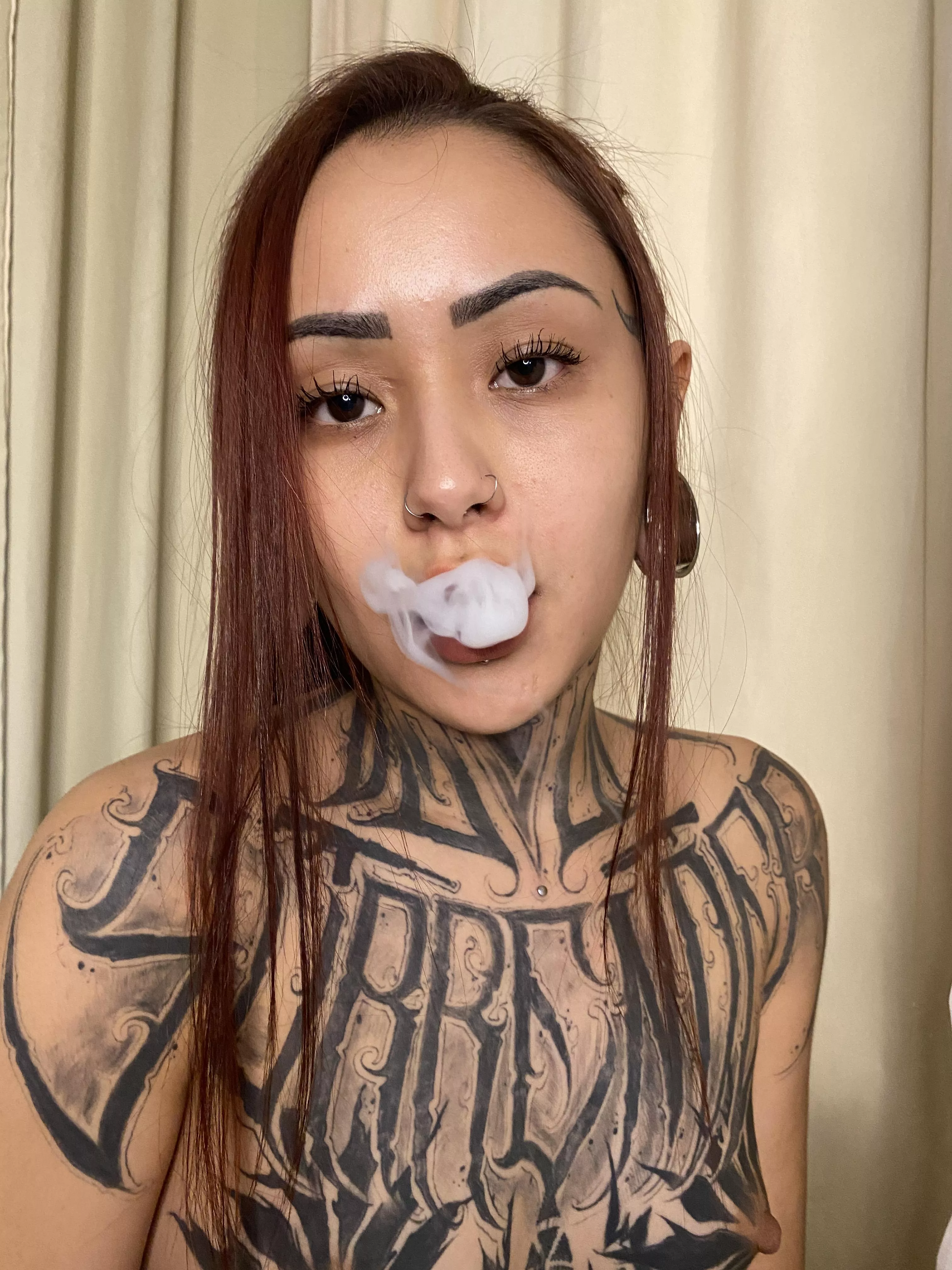 Do I look like a stoner or just a crazy girl?