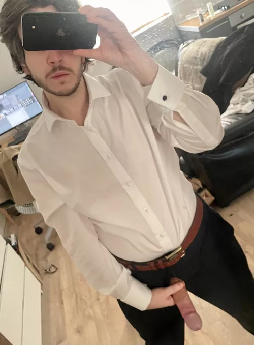 Do I look ready for the morning meeting? ๐