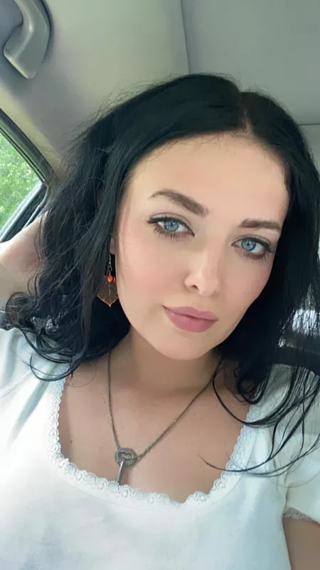 Do I pass the vibe check with my clothes on? ✨