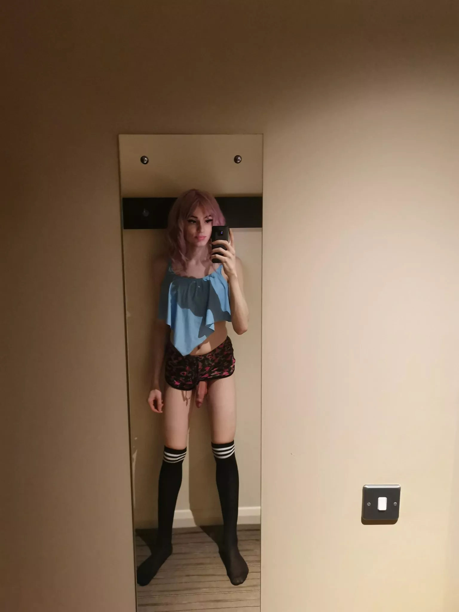 Do knee high socks suit me?