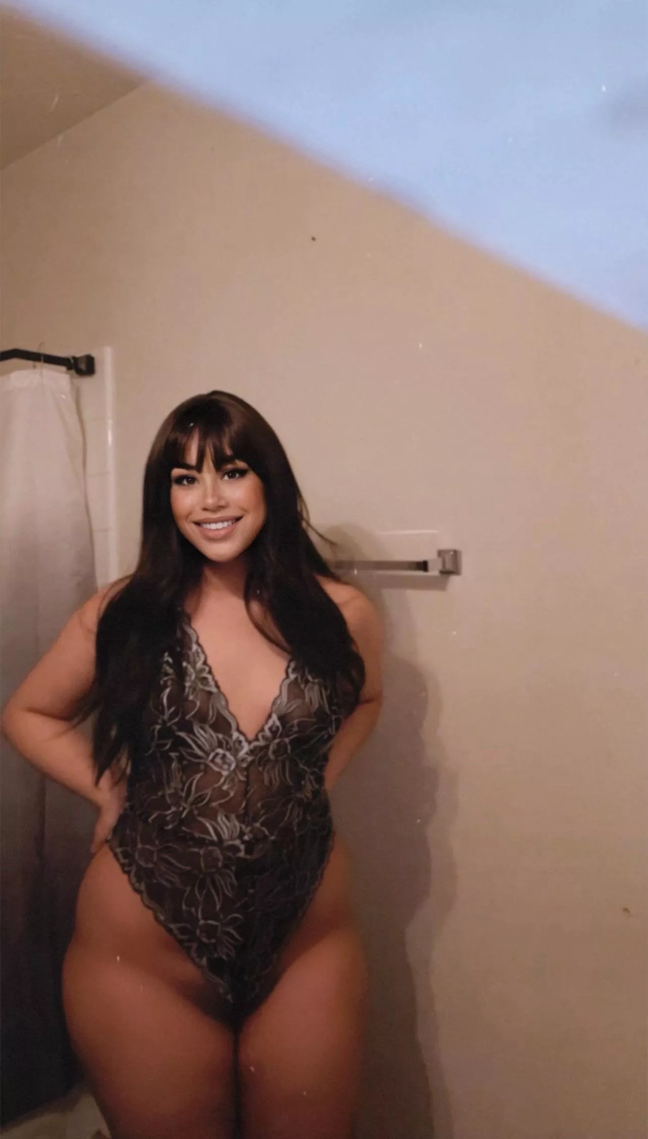 Do men still appreciate natural curves? 😳