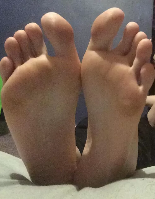 Do my feet look cute?