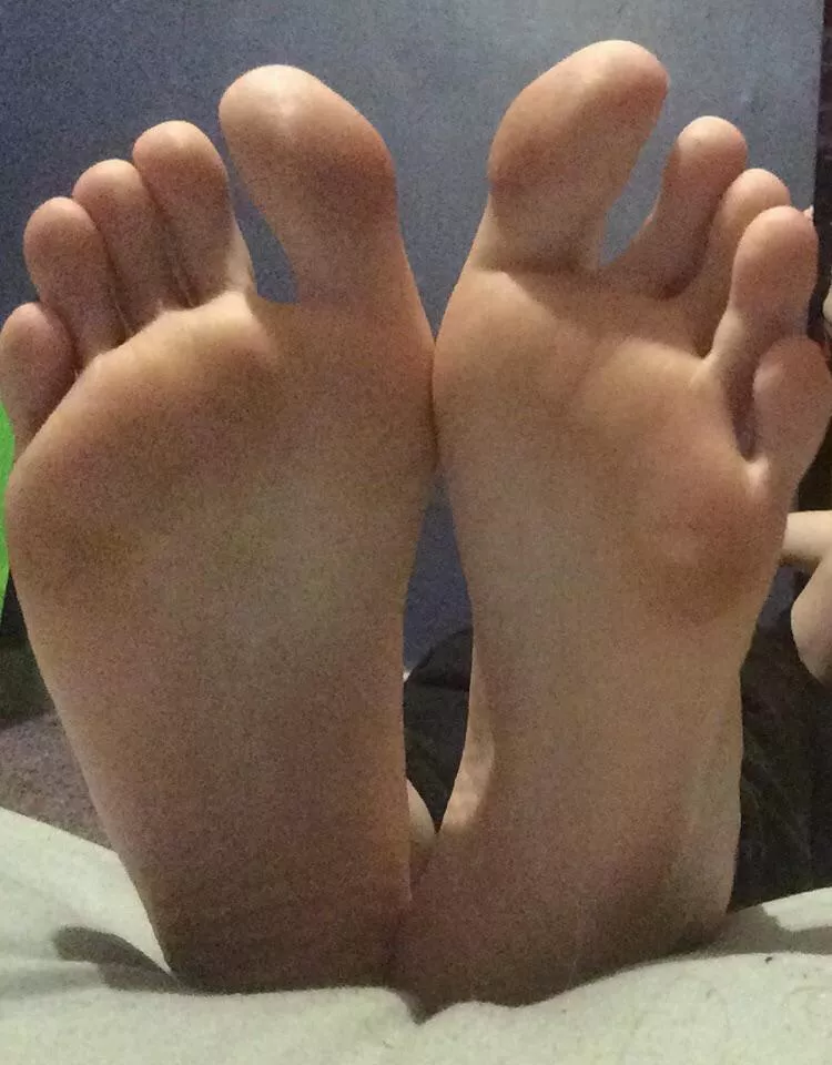 Do my feet look cute?