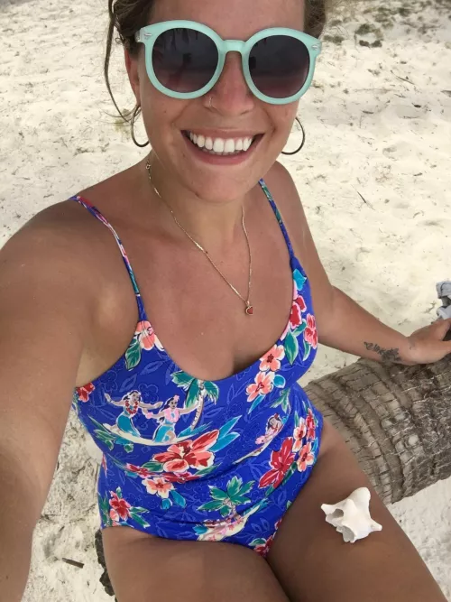 Do my vintage bathing suit and natural curves count?