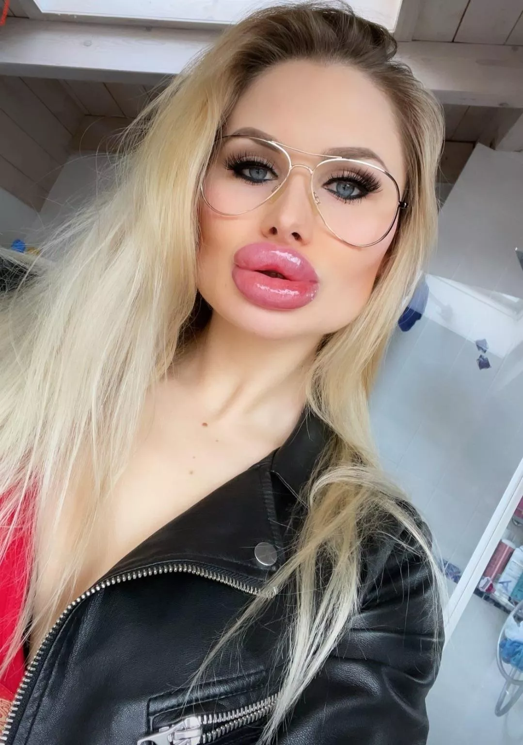 “Do these glasses make me look smart?” “Do these glasses make me look smart?”