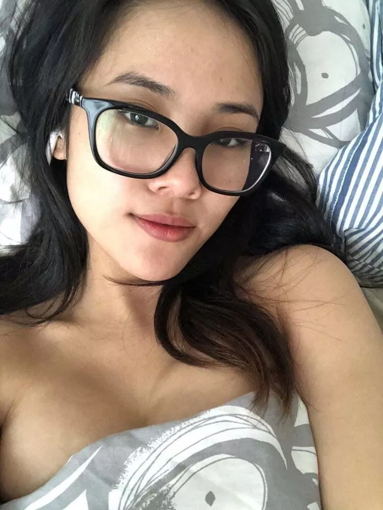 Do u like innocent girls?