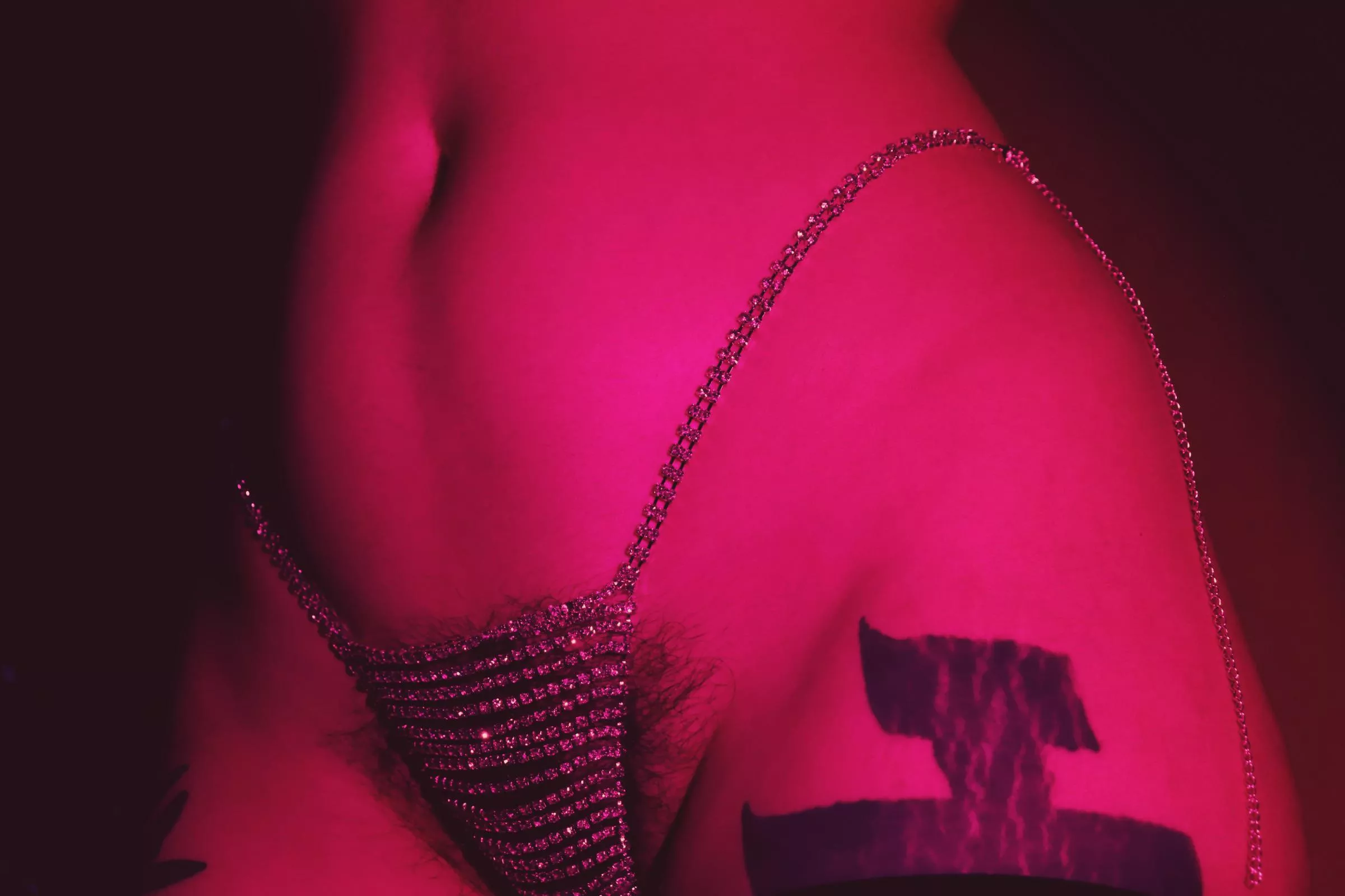 do u like my belly button?